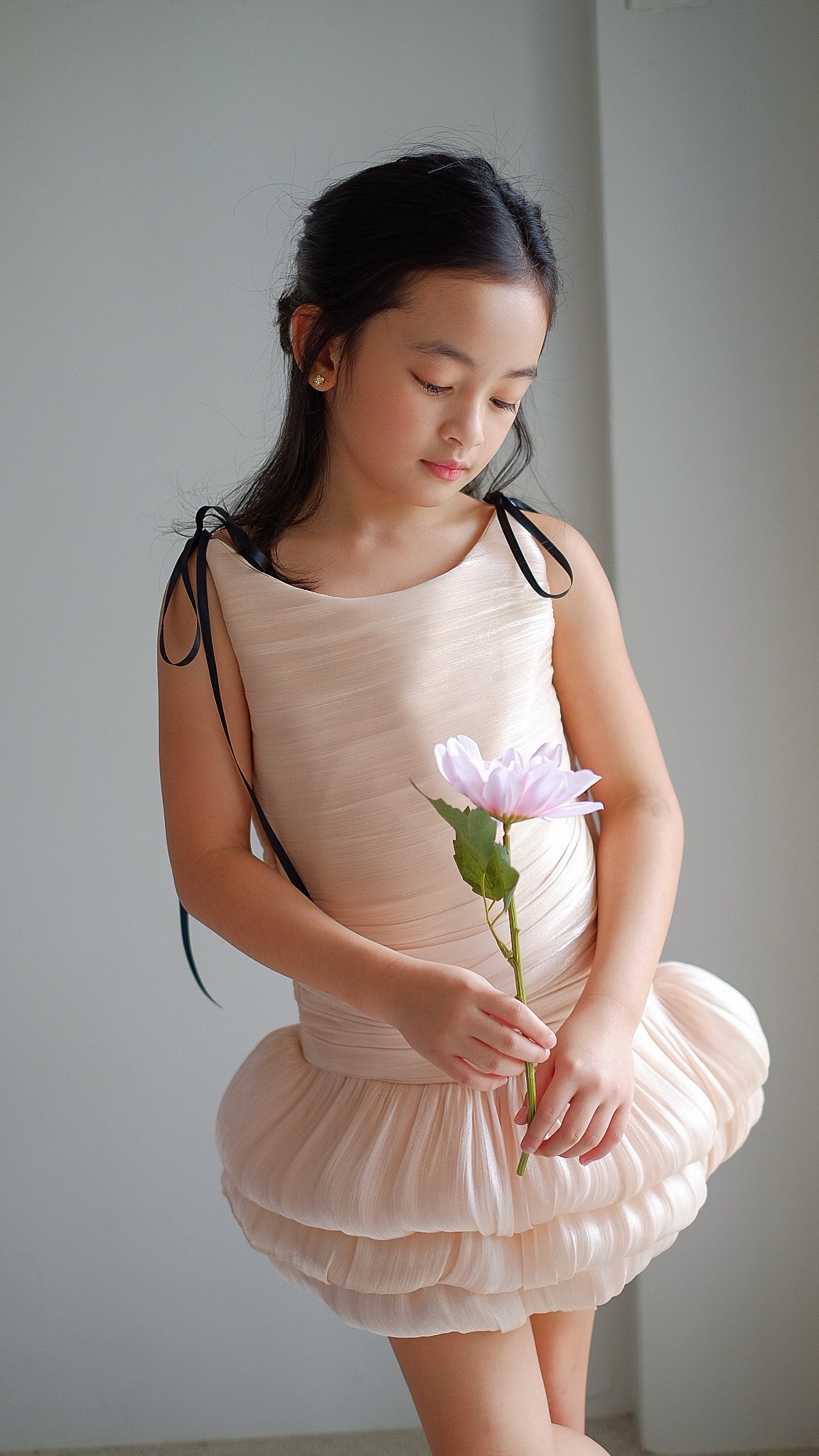 Charlotte dress in Champagne